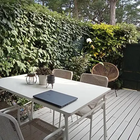 Apartman Studio Cabine Piscine Sous Les Pins *